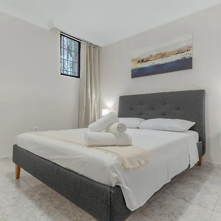 Kaora Ocean View Apartmán *